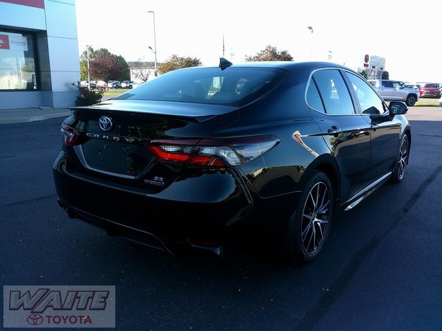 2023 Toyota Camry Hybrid SE photo 2