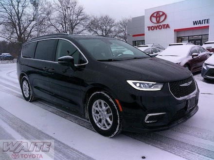 2022 Chrysler Pacifica Touring L Van Passenger Van