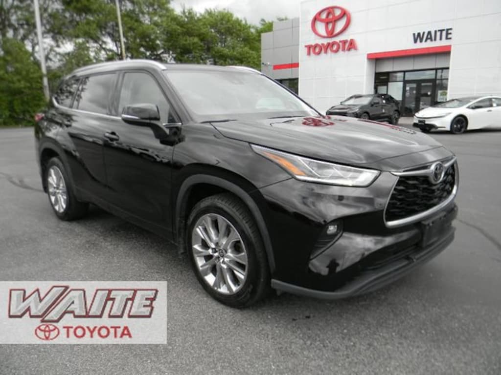 Used 2022 Toyota Highlander Limited SUV
