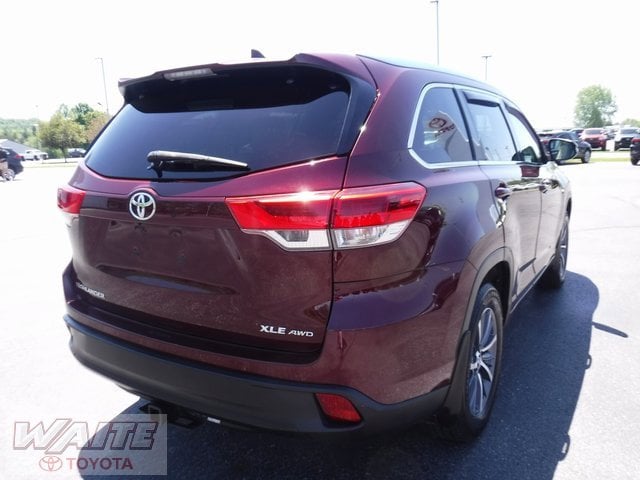 Certified 2018 Toyota Highlander XLE with VIN 5TDJZRFH4JS840941 for sale in Watertown, NY