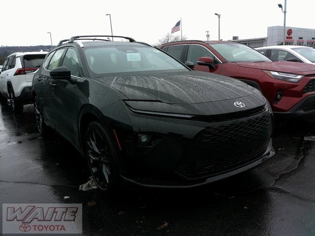 2025 Toyota Crown Signia Limited's photo