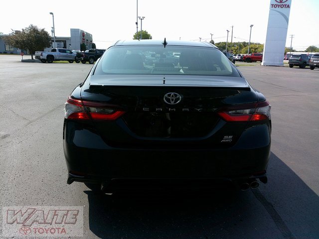 2023 Toyota Camry SE photo 3
