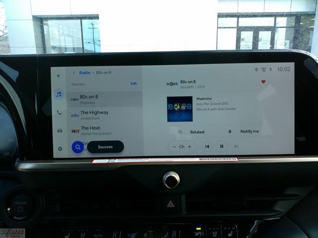 2026 Toyota Crown XLE - Photo 13