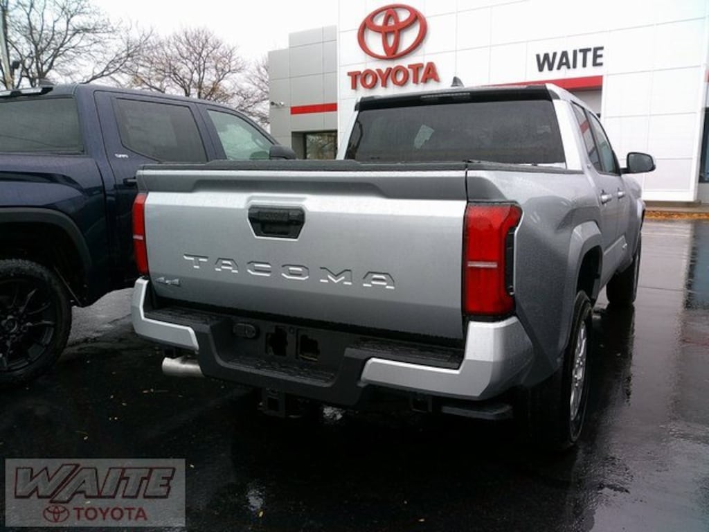 New 2025 Toyota Tacoma SR5 4X4 DOUBLE CAB