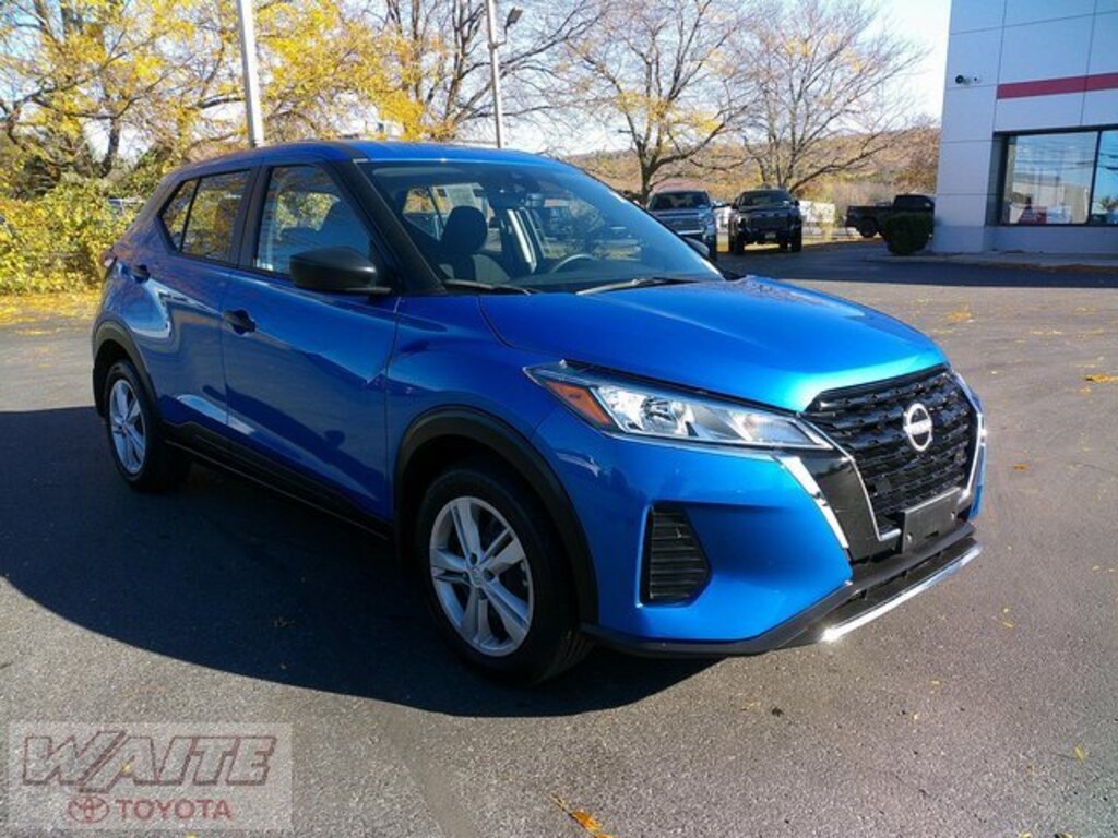 Used 2024 Nissan Kicks S SUV