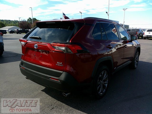 Used 2022 Toyota RAV4 XLE Premium with VIN 4T3B6RFVXNU088685 for sale in Northfield, Minnesota