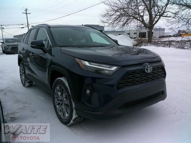 2025 Toyota RAV4 XLE Premium's photo
