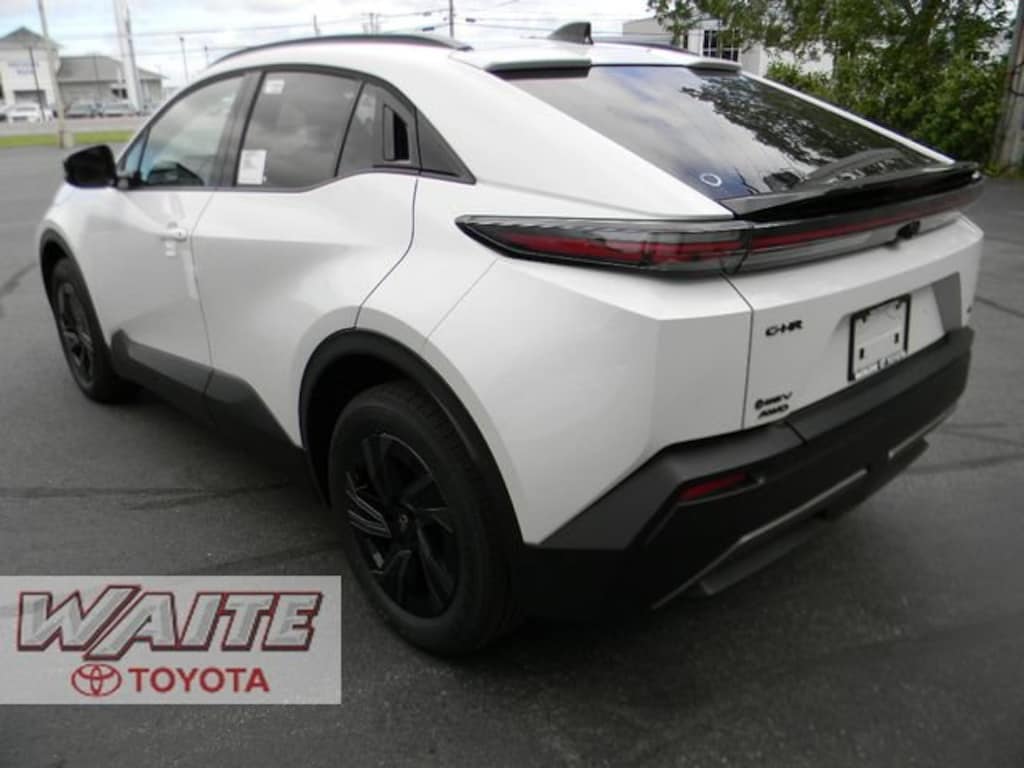 New 2026 Toyota C-HR SE SE AWD