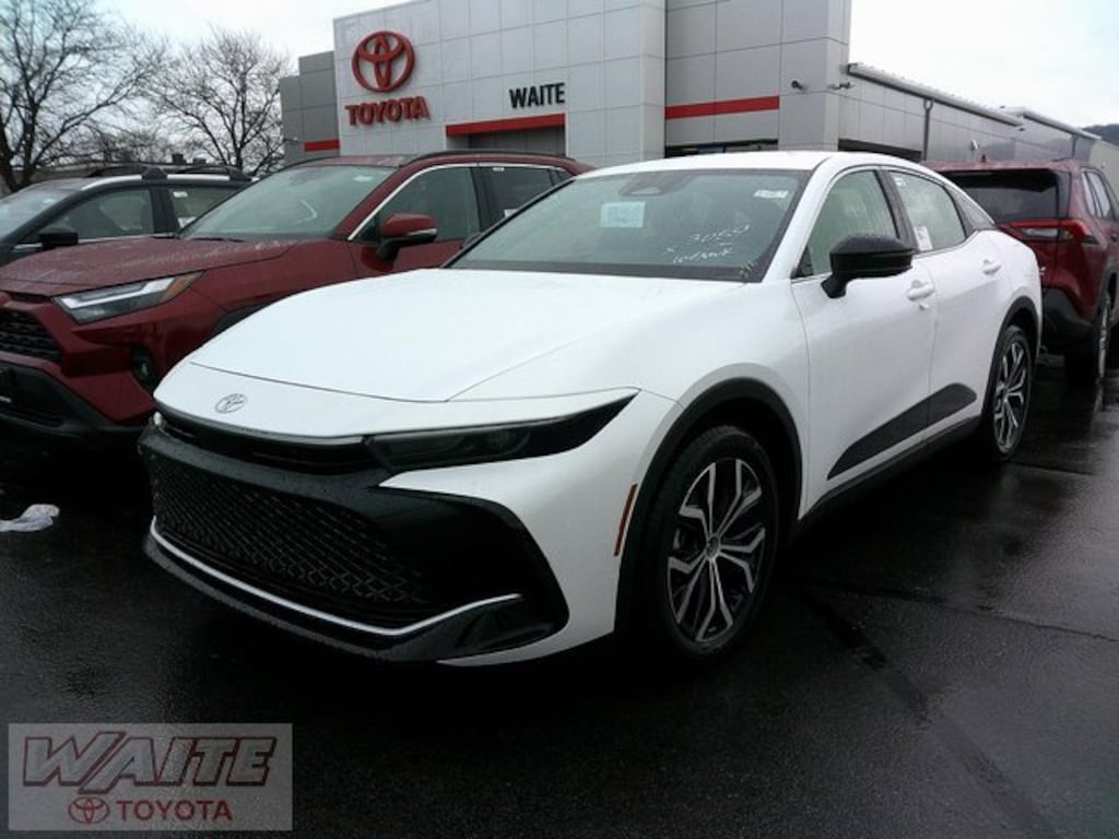 New 2026 Toyota Crown XLE XLE