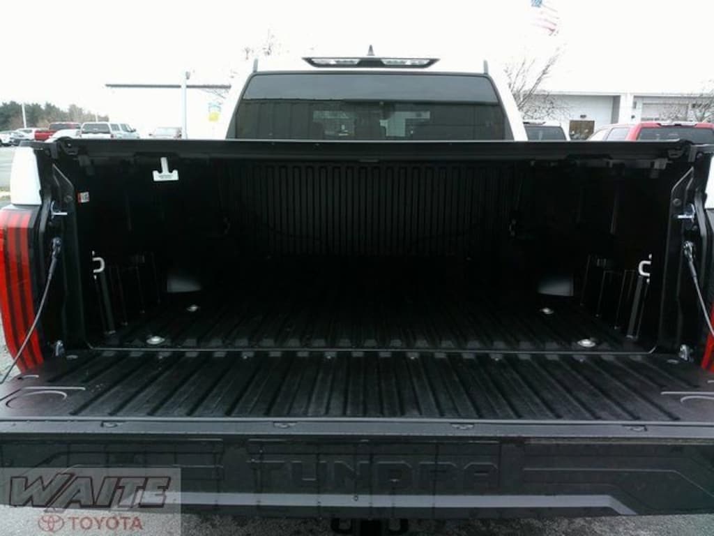 New 2026 Toyota Tundra SR5 SR5 CREWMAX 5.5