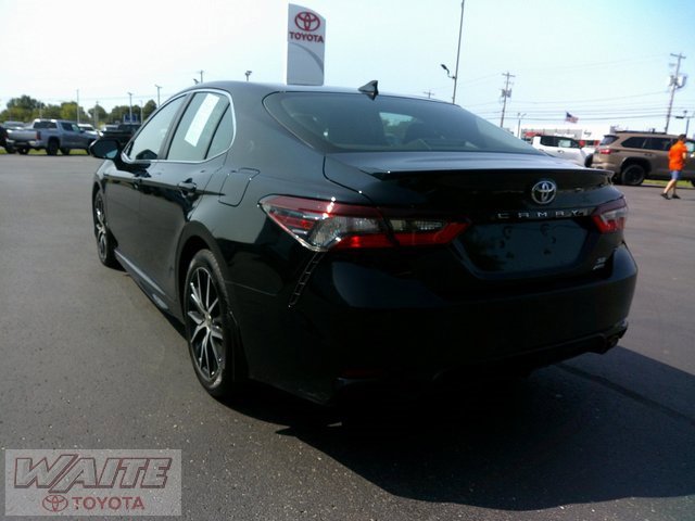 2023 Toyota Camry SE photo 4