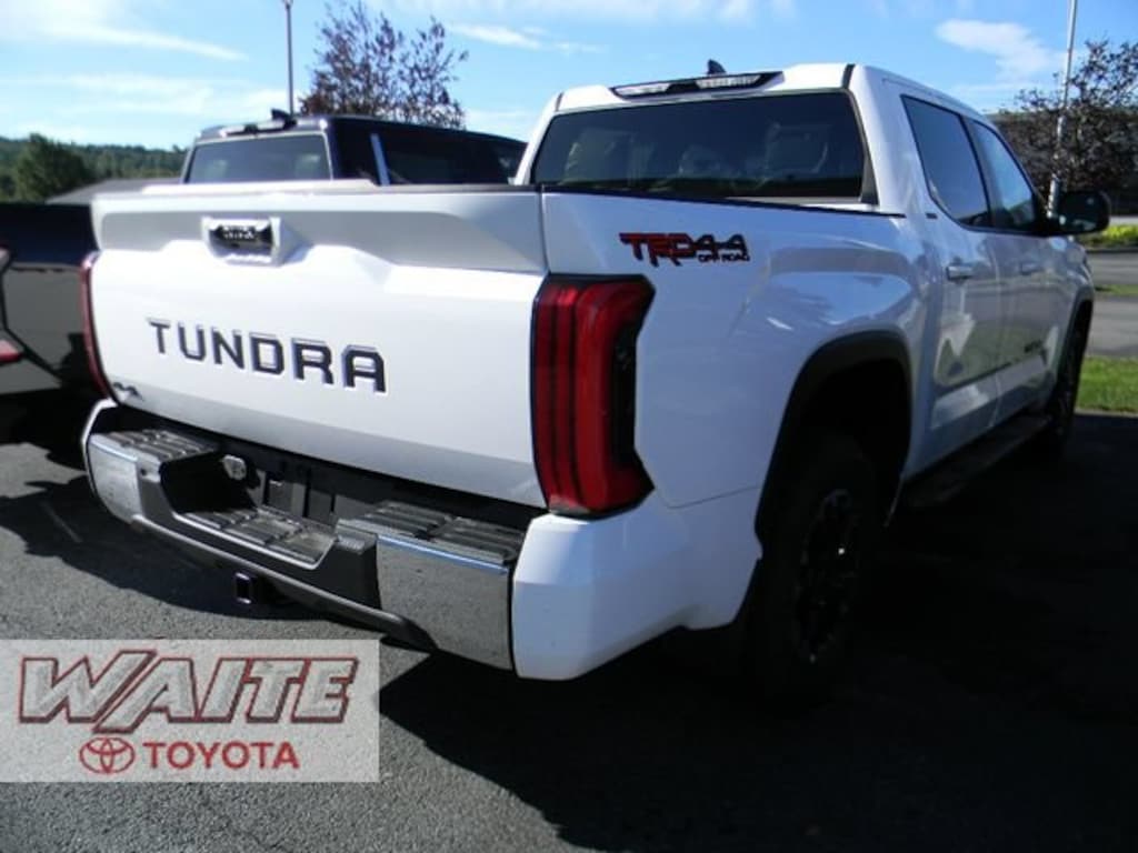 New 2026 Toyota Tundra SR5 SR5 CREWMAX 5.5