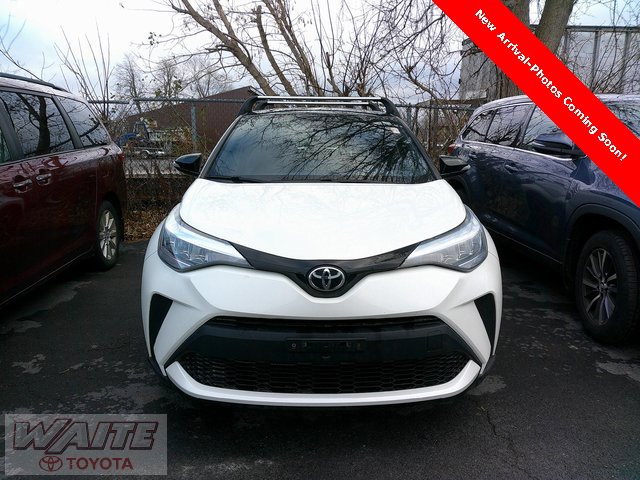 2020 Toyota C-HR LE photo 2