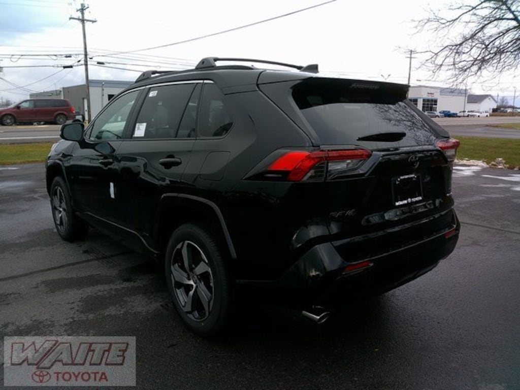 New 2025 Toyota RAV4 Plug-in Hybrid SE PLUG-IN HYBRID