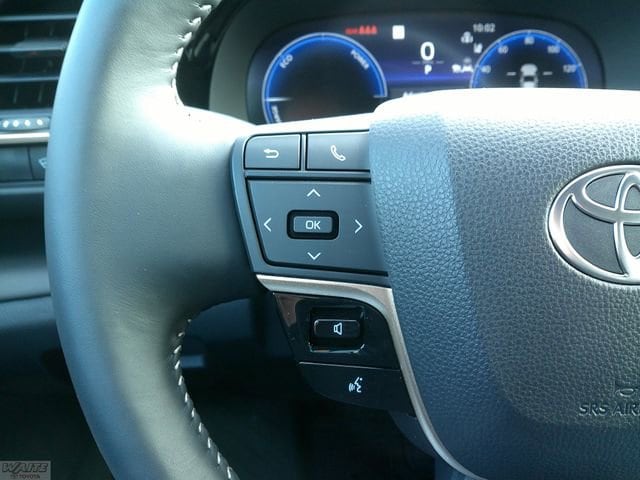 2026 Toyota Crown XLE - Photo 10