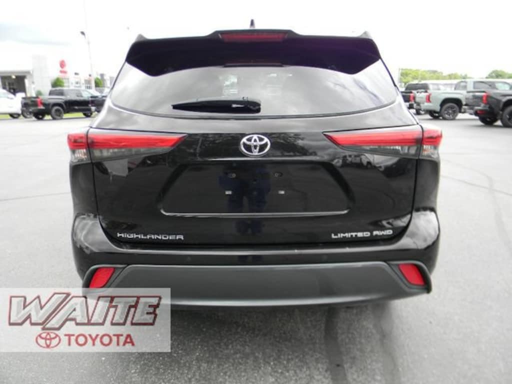Used 2022 Toyota Highlander Limited SUV