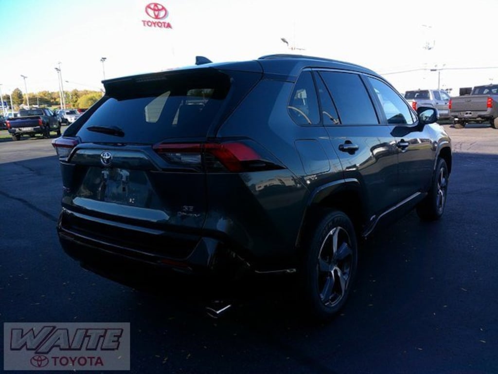 New 2025 Toyota RAV4 Plug-in Hybrid SE PLUG-IN HYBRID