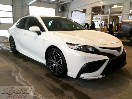 2024 Toyota Camry Hybrid SE Sedan