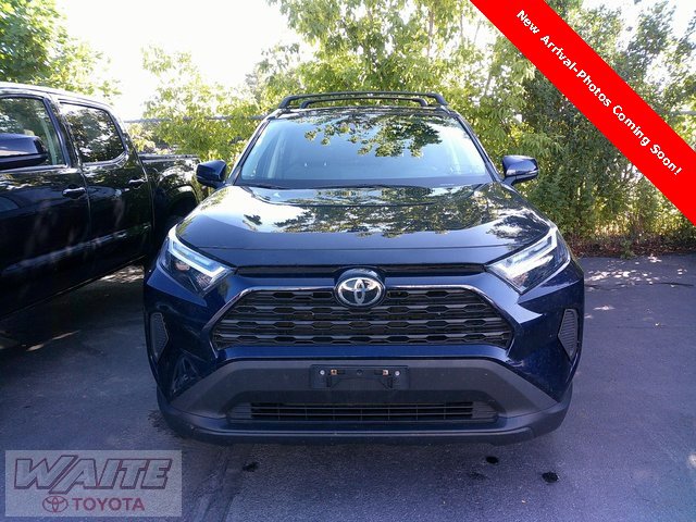Used 2022 Toyota RAV4 XLE with VIN 2T3P1RFV4NW300520 for sale in Kansas City