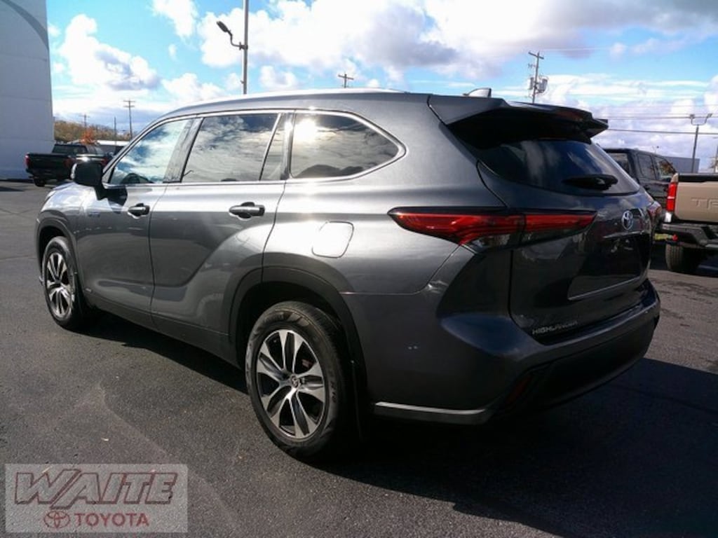 Certified 2021 Toyota Highlander Hybrid XLE SUV