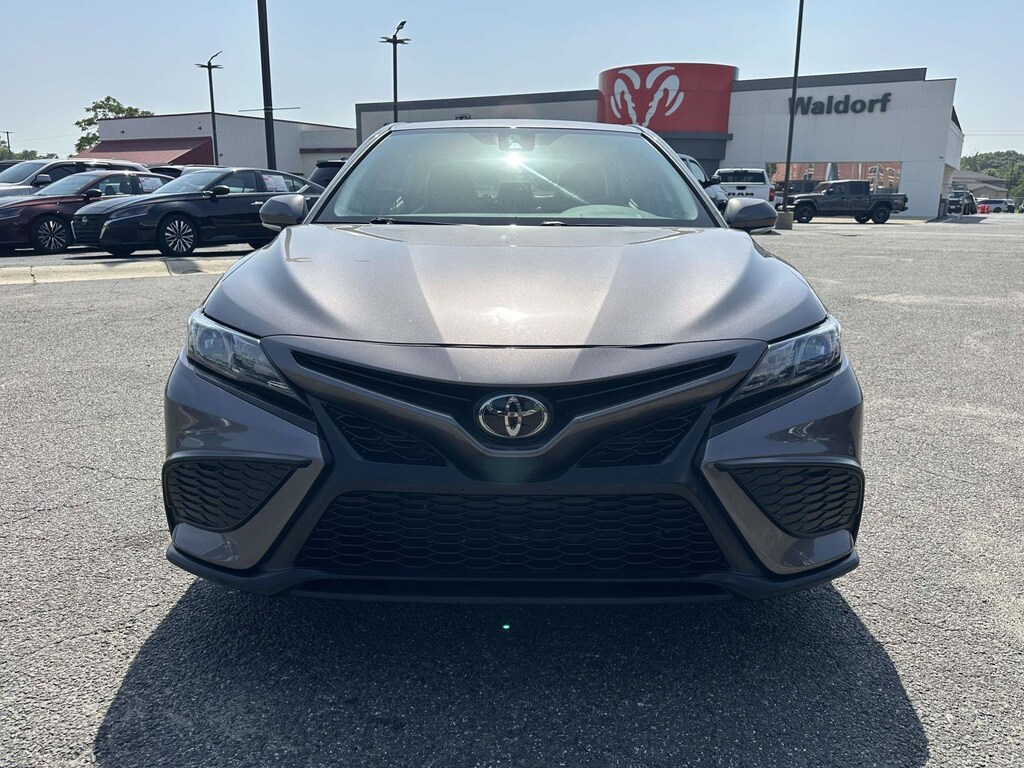 Used 2024 Toyota Camry SE SE Auto