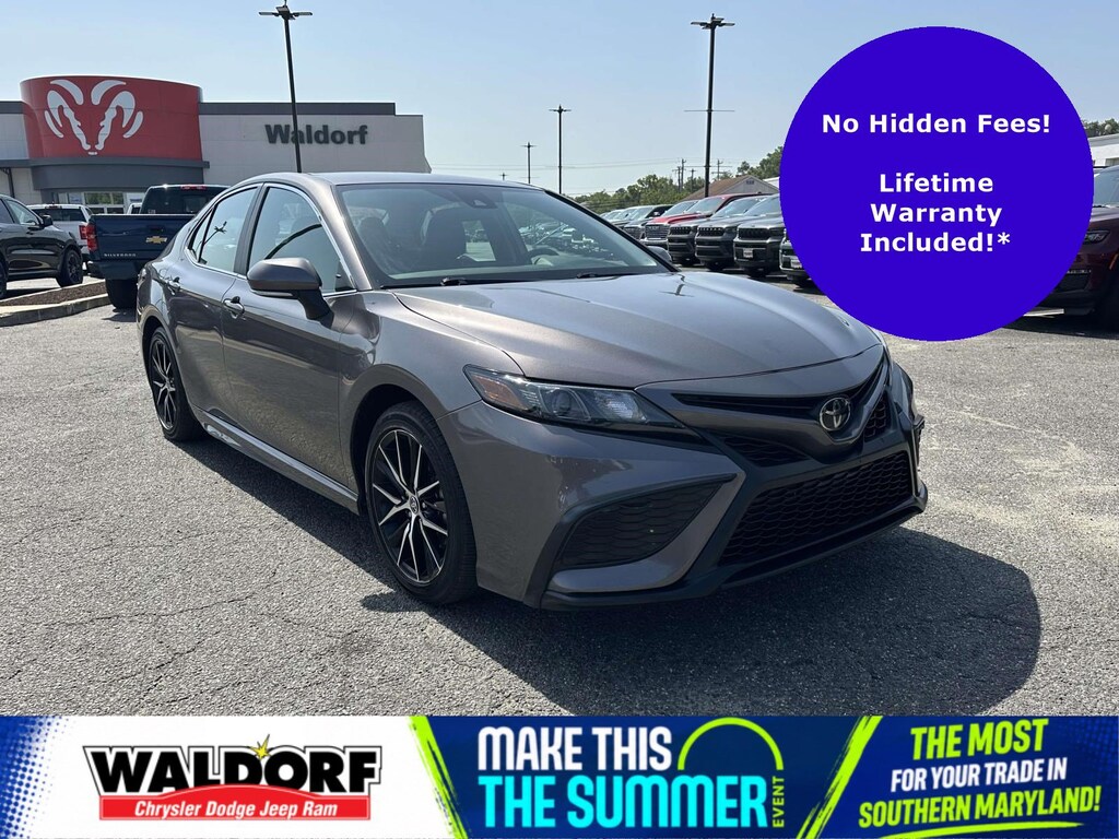 Used 2024 Toyota Camry SE SE Auto