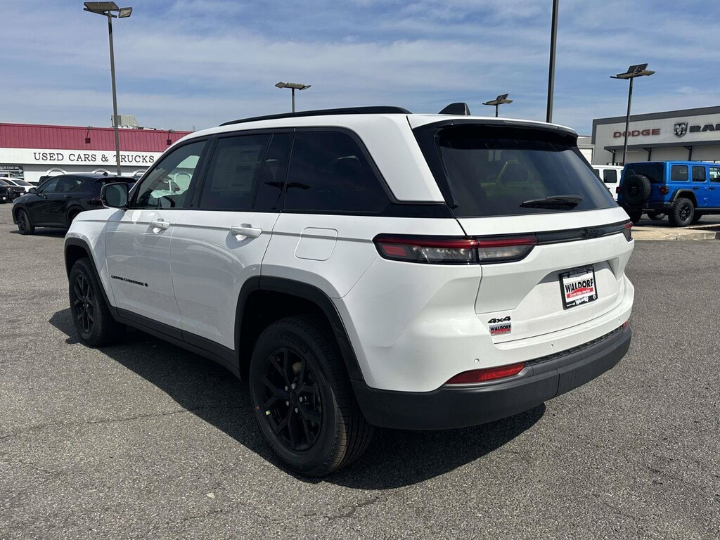 New 2026 Jeep Grand Cherokee Laredo Altitude Laredo Altitude 4x4