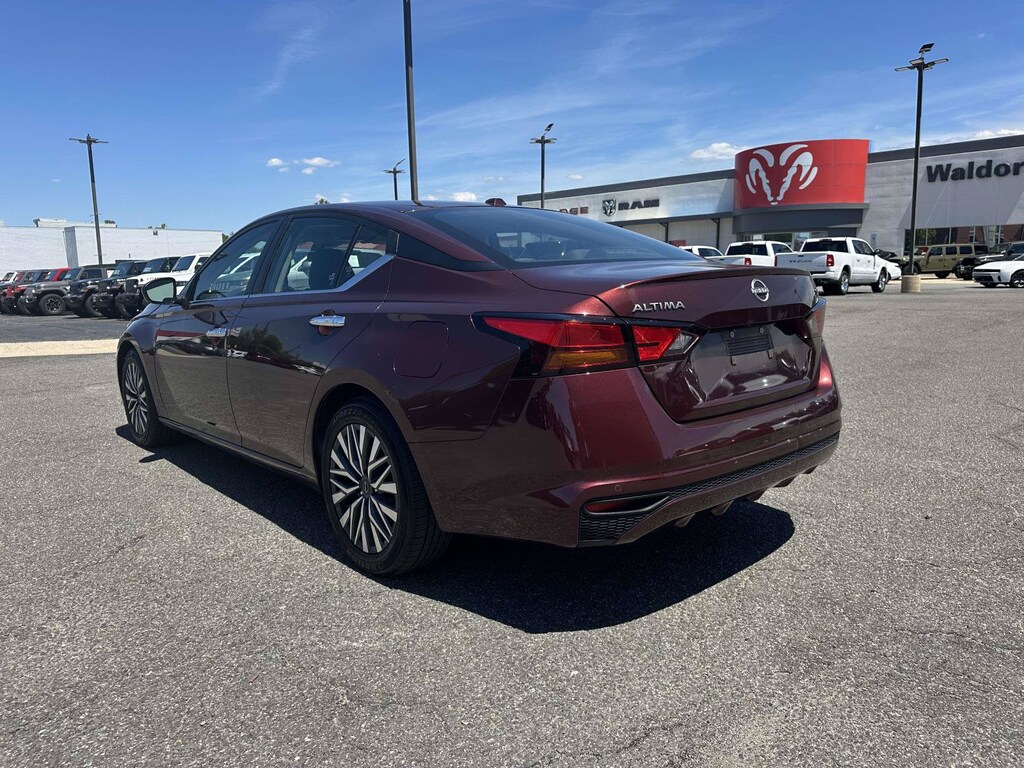 Used 2024 Nissan Altima 2.5 SV Sedan