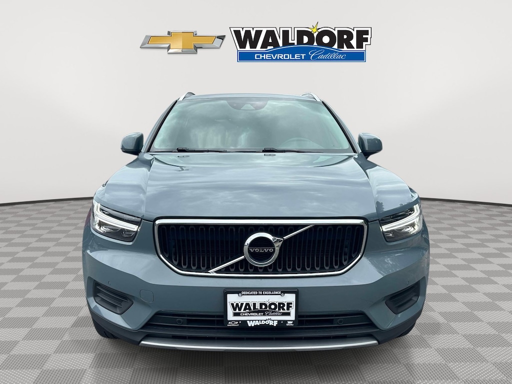 Used 2020 Volvo XC40 Momentum T4 FWD Momentum