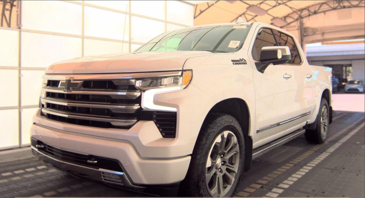 Used 2023 Chevrolet Silverado 1500 High Country 4WD Crew Cab 147 High Country