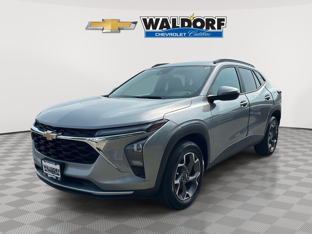 Used 2025 Chevrolet Trax LT FWD LT