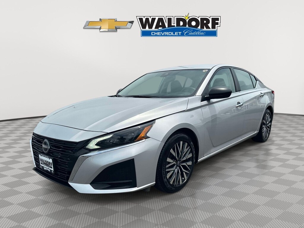 Used 2024 Nissan Altima 2.5 SV Sedan