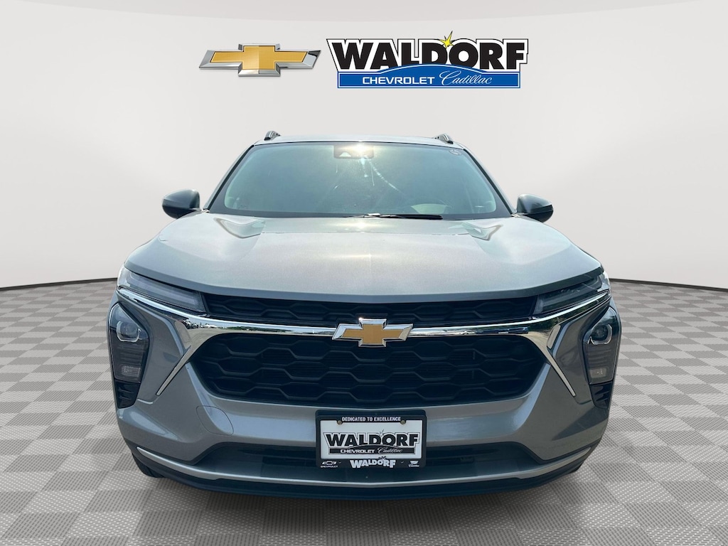 Used 2025 Chevrolet Trax LT FWD LT