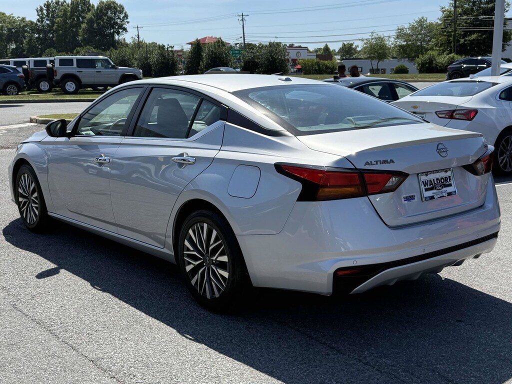 Used 2024 Nissan Altima 2.5 SV Sedan