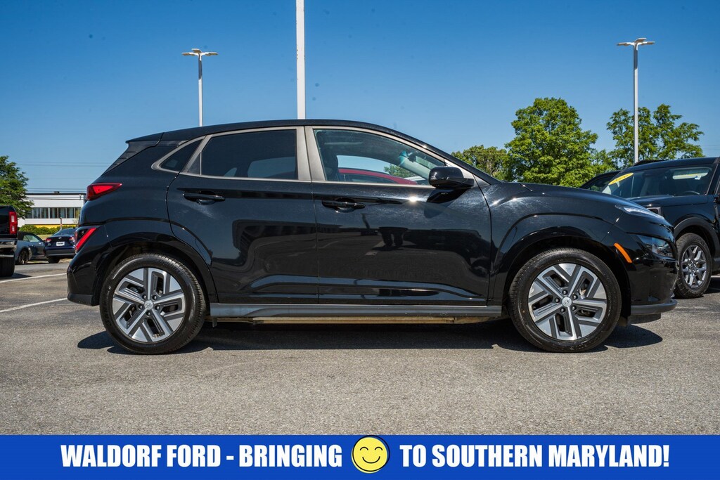 Used 2023 Hyundai Kona Electric SEL SEL FWD