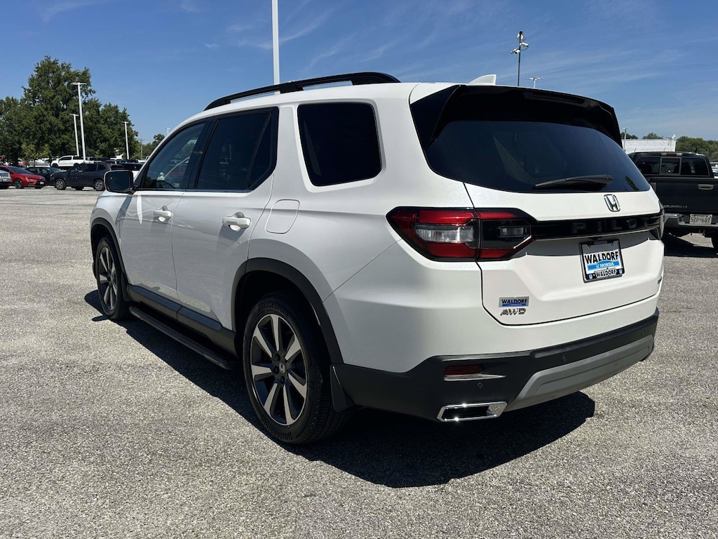 Used 2025 Honda Pilot Touring Touring AWD