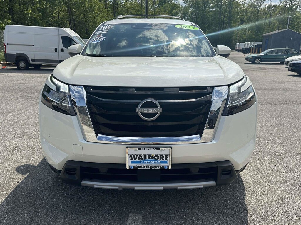 Used 2024 Nissan Pathfinder Platinum Platinum 4WD