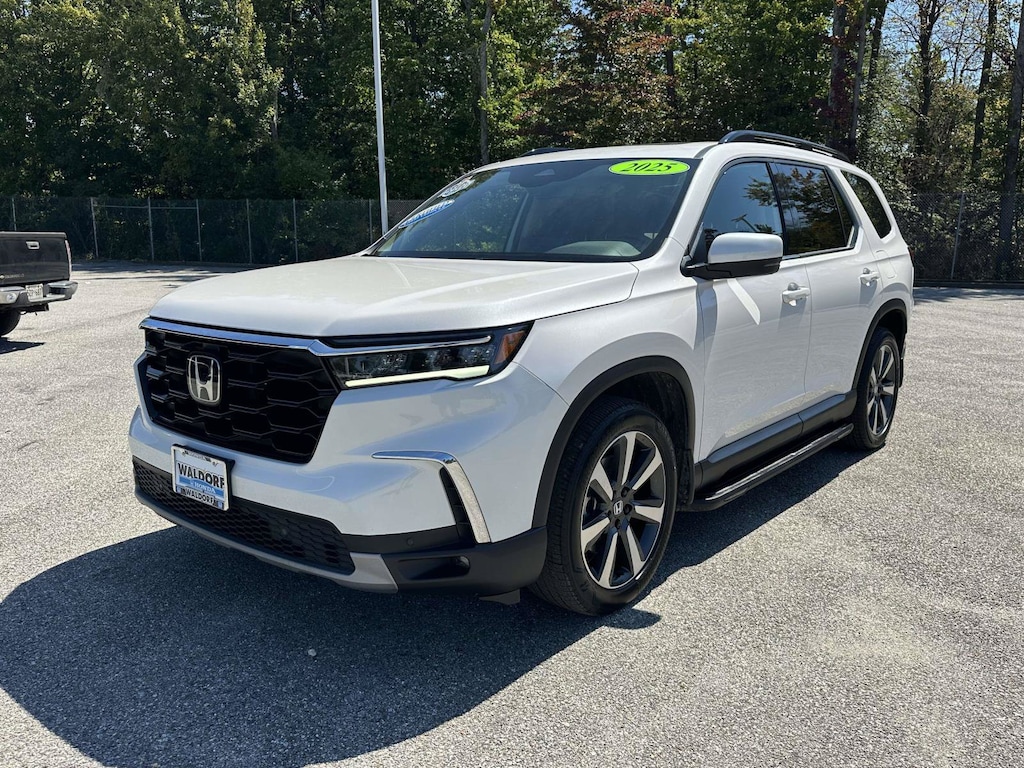 Used 2025 Honda Pilot Touring Touring AWD