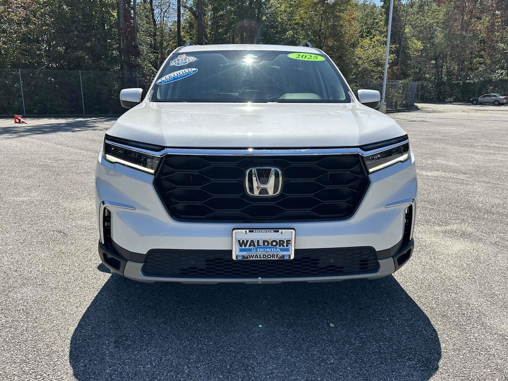 Used 2025 Honda Pilot Touring Touring AWD