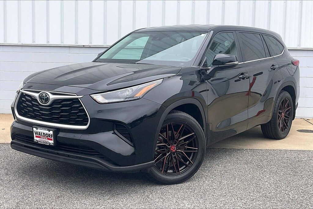 Used 2023 Toyota Highlander L L FWD