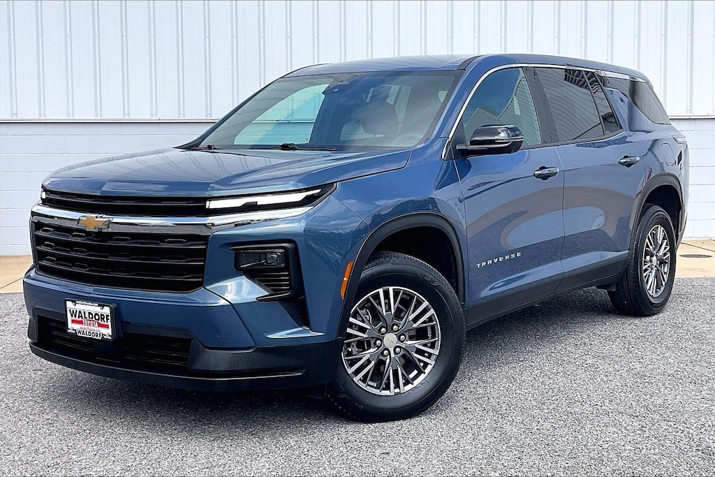 Used 2024 Chevrolet Traverse FWD LS LS w/1LS