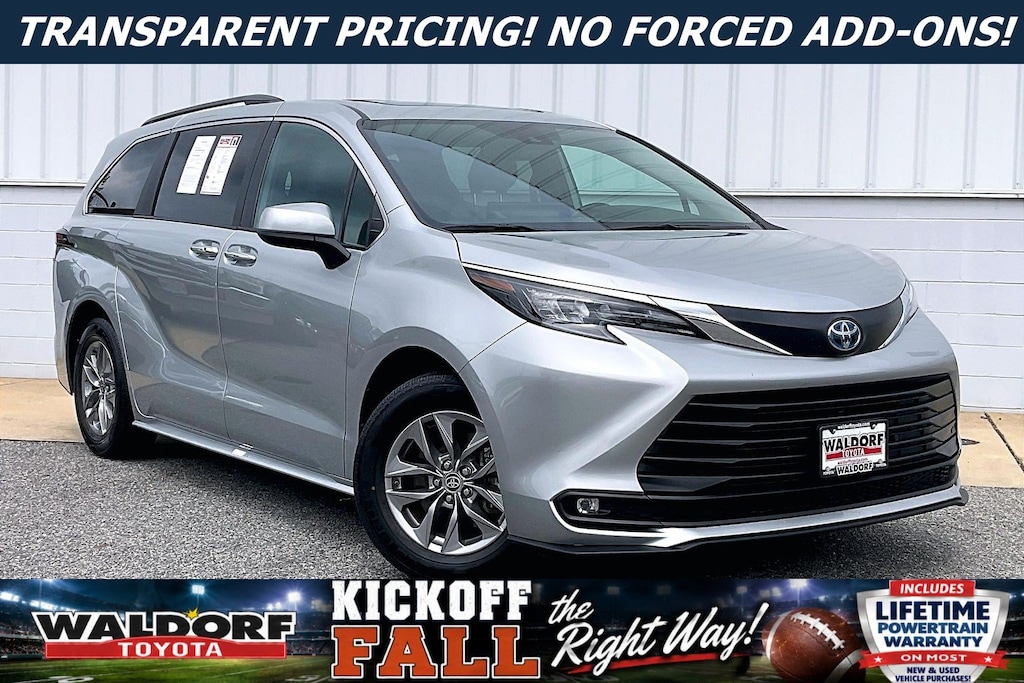 Used 2025 Toyota Sienna XLE XLE FWD 8-Passenger