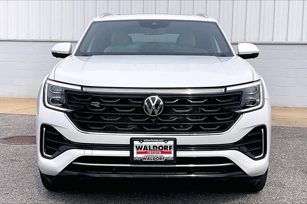 Used 2025 Volkswagen Atlas Cross Sport 2.0T SEL Premium R-Line 2.0T SEL Premium R-Line 4MOTION