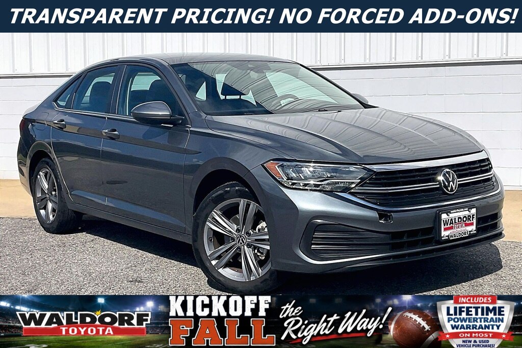 Used 2024 Volkswagen Jetta SE SE Auto