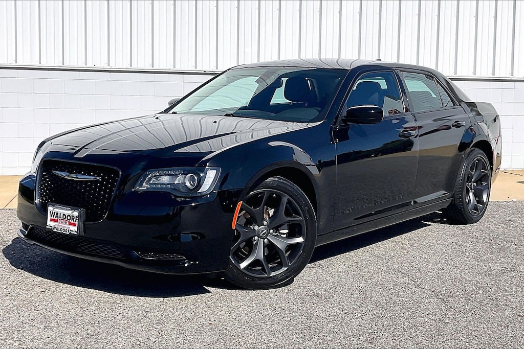 Used 2023 Chrysler 300 Touring Touring RWD