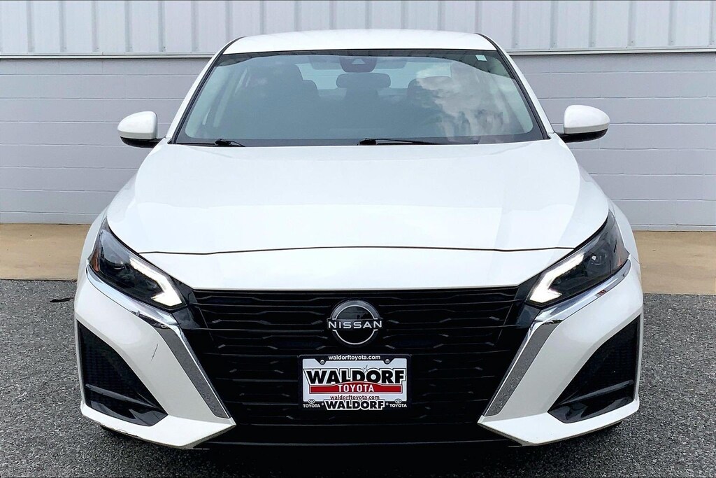 Used 2023 Nissan Altima 2.5 SV Sedan