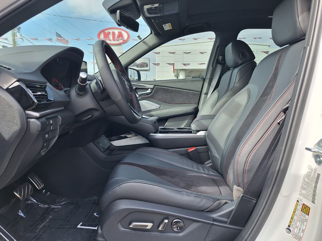 2026 Acura RDX A-Spec Package - Photo 11