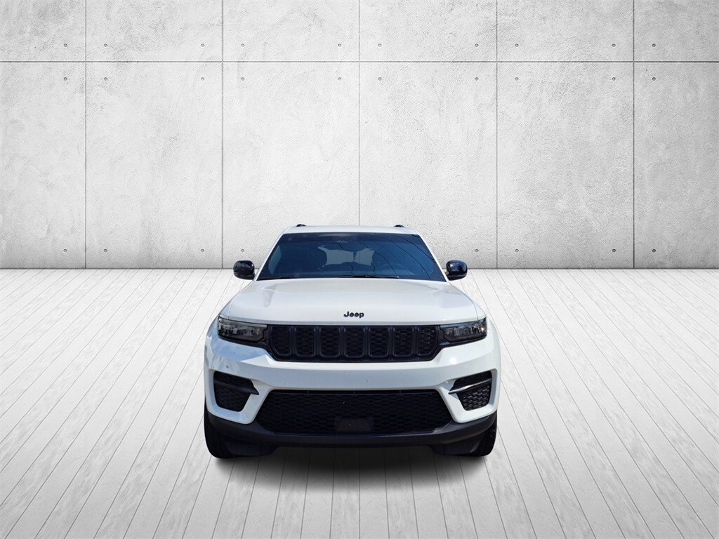 Used 2023 Jeep Grand Cherokee Altitude SUV