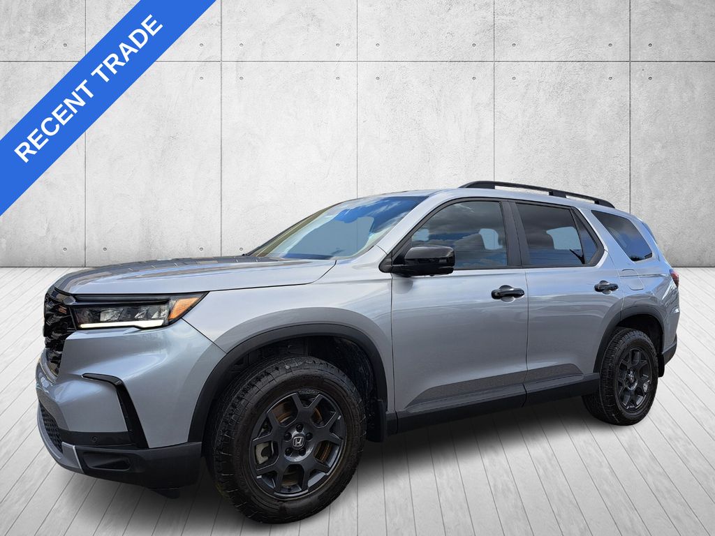 2025 Honda Pilot TrailSport AWD's photo