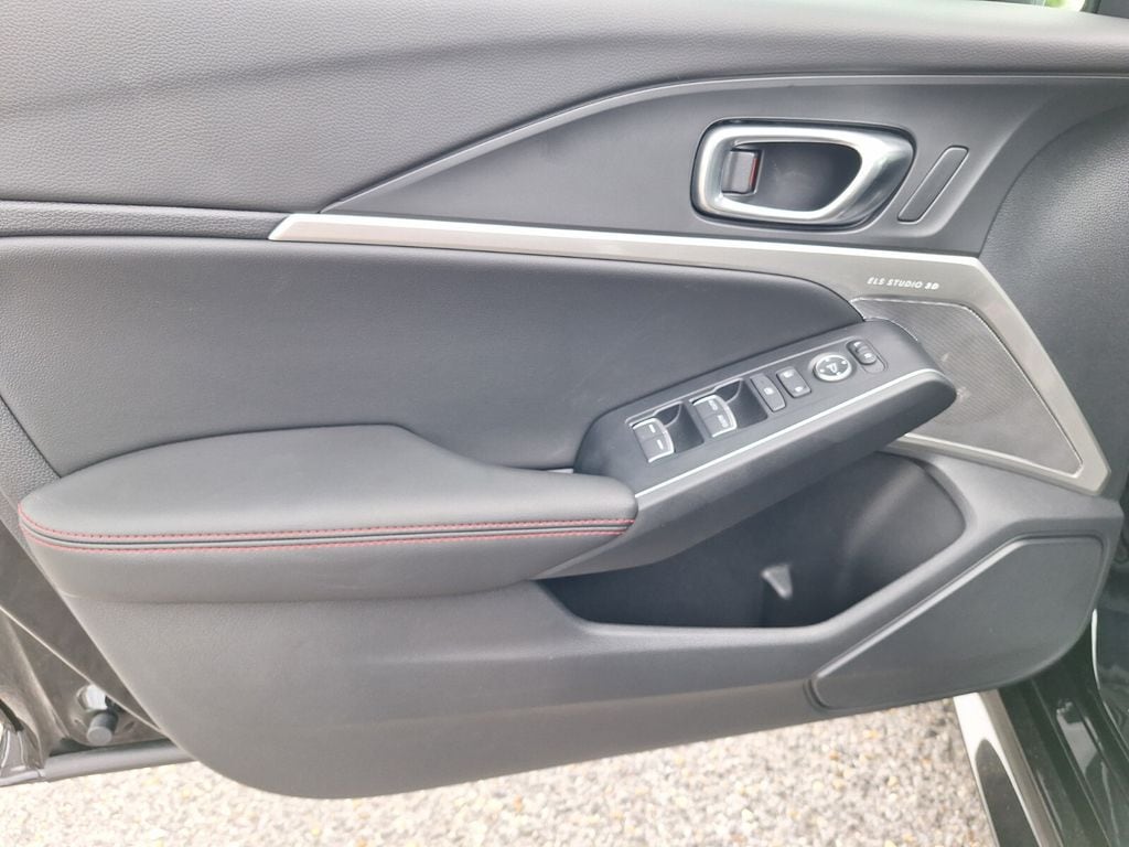 2025 Acura Integra Type S - Photo 17